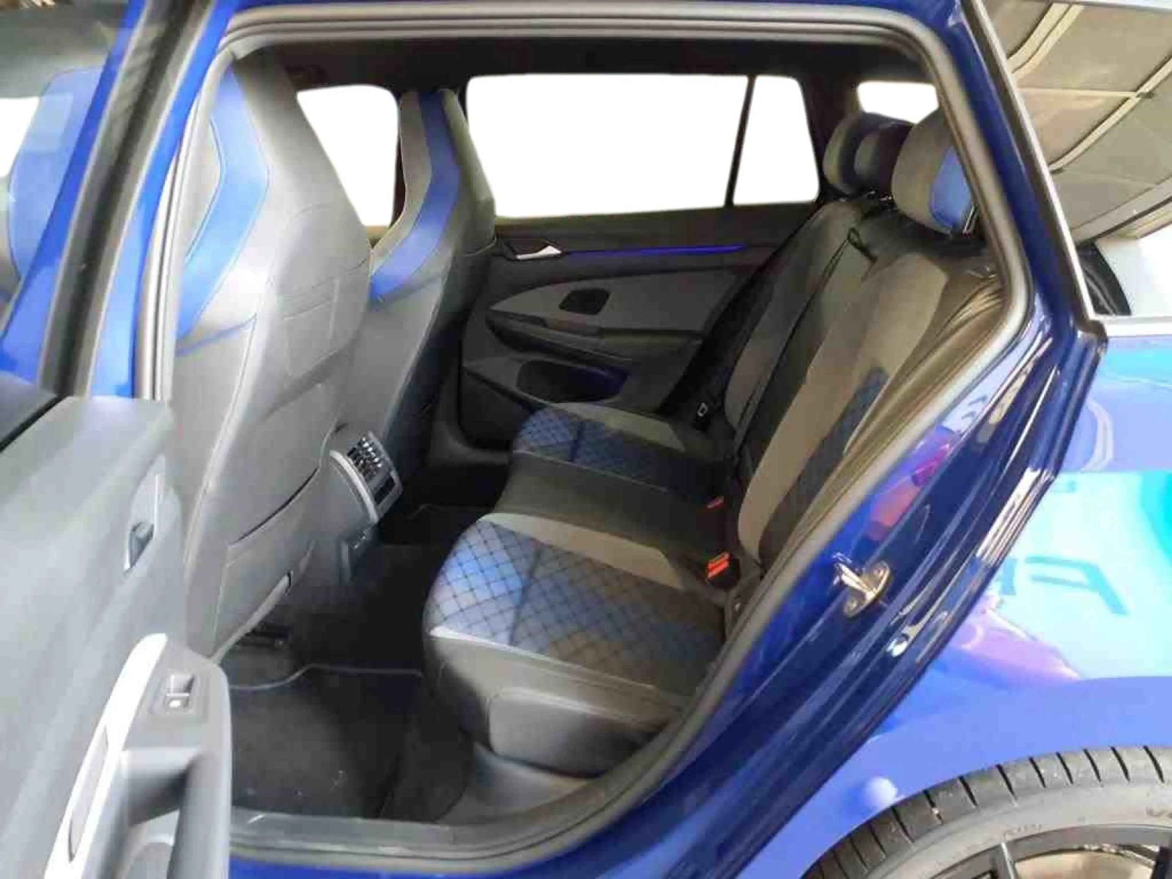Volkswagen Golf Variant Golf Variant R 2.0TSI DSG 4M Matrix AHK H&K ACC — photo 6
