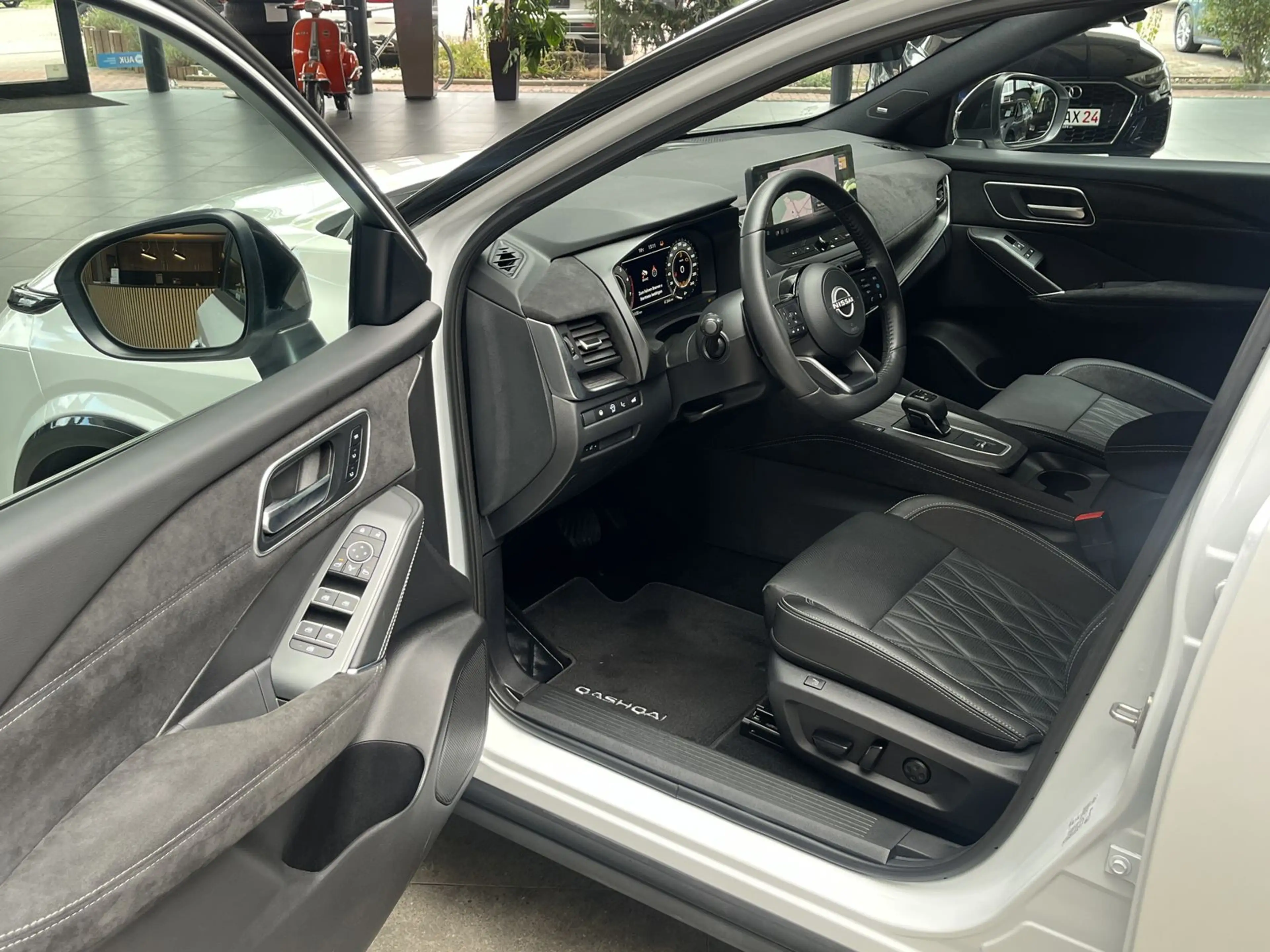 Nissan Qashqai Tekna+ Panorama 360° Carplay DAB BOSE — photo 8
