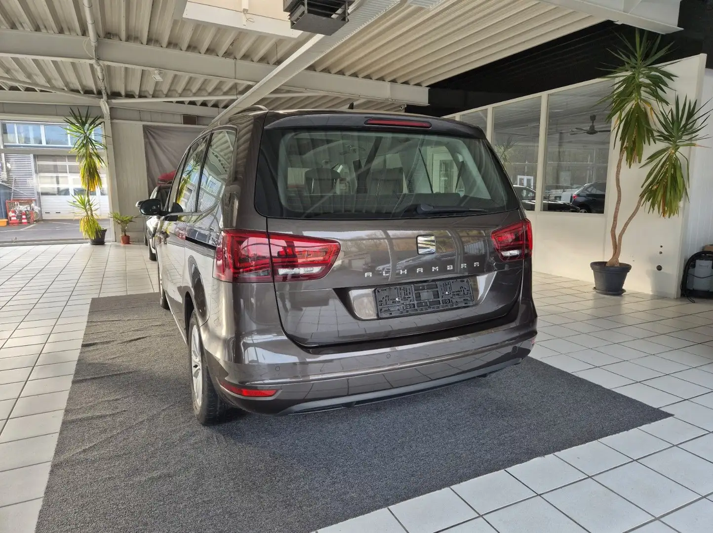 SEAT Alhambra *7SITZ*PANO*STANDHZ*NAVI*SHZ*RFK*DCC*ACC Maro - 2