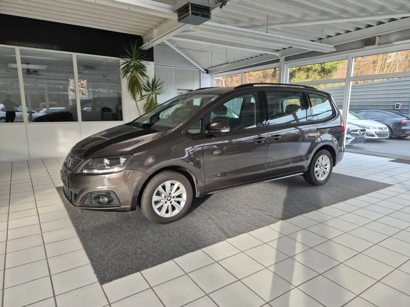 SEAT Alhambra *7SITZ*PANO*STANDHZ*NAVI*SHZ*RFK*DCC*ACC Maro - 1