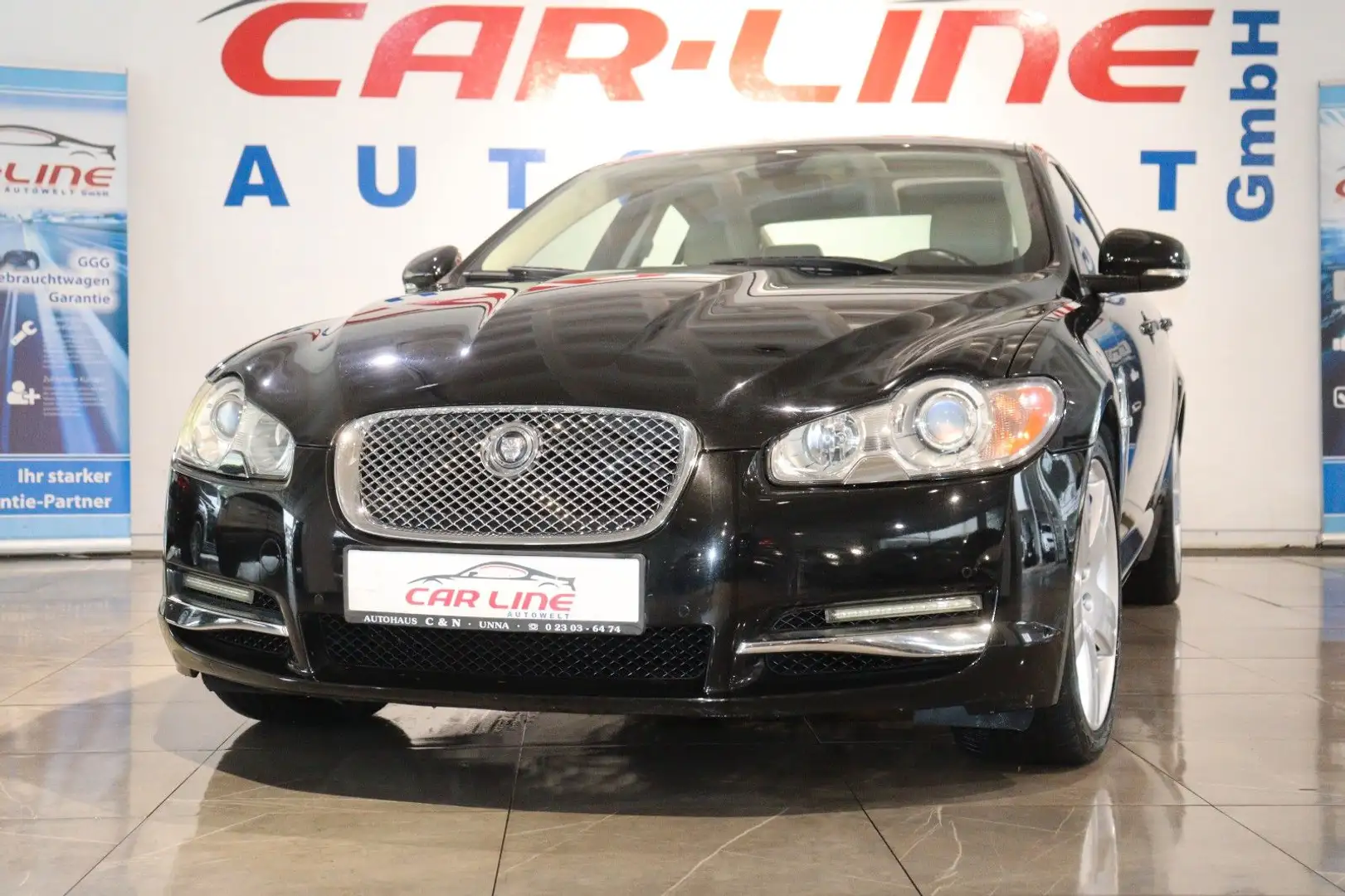 Jaguar XF 3.0 V6 Diesel Premium Luxury *Navi*Navi*RFK* Schwarz - 1