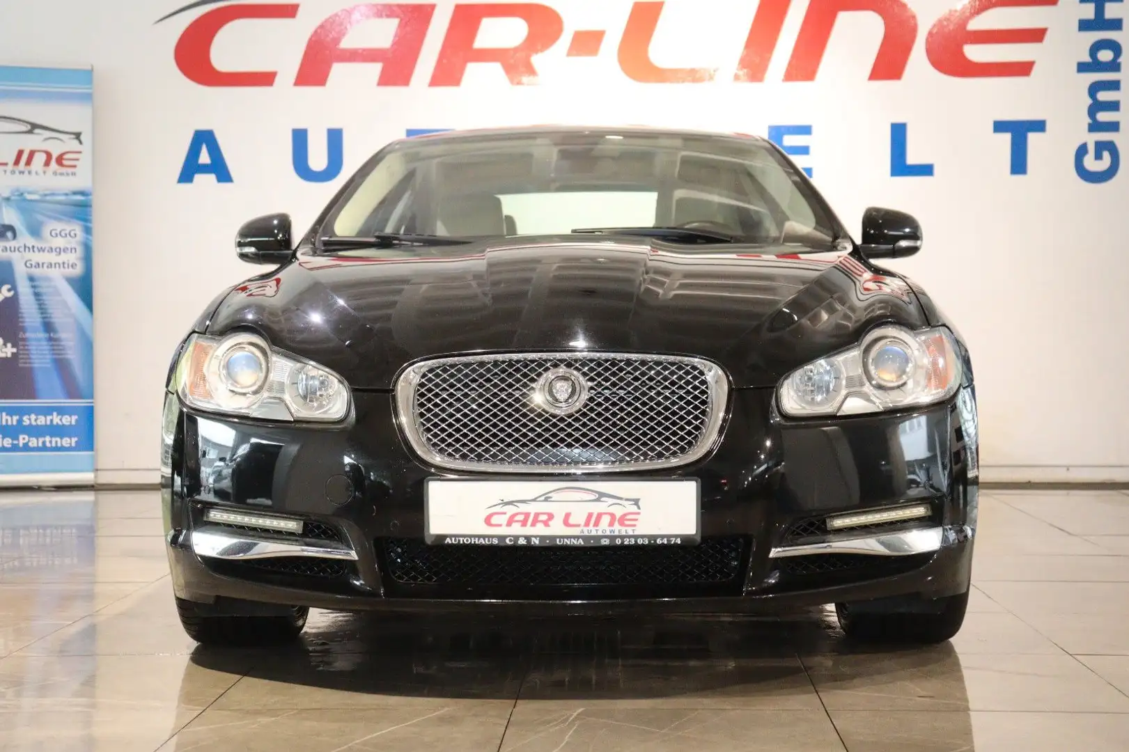 Jaguar XF 3.0 V6 Diesel Premium Luxury *Navi*Navi*RFK* Schwarz - 2