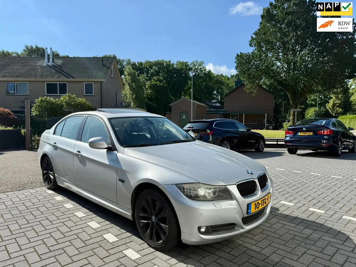 BMW 320 3-serie 320i High Executive AUTOMAAT/airco/CRUISE Grijs - 1