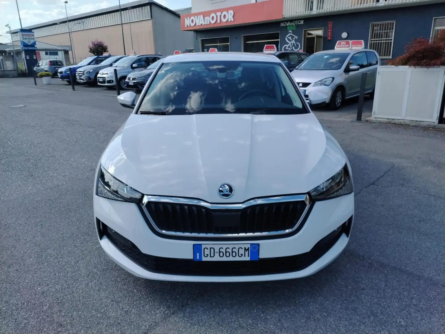 Skoda Scala Scala 2019 1.0 tsi Ambition 110cv Blanco - 2