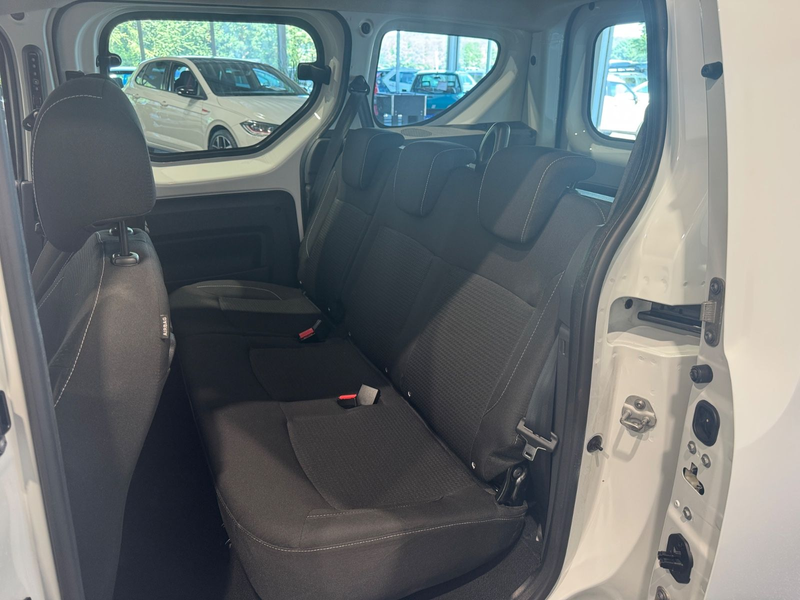 Dacia Dokker TCe 130 GPF Comfort NAVI KLIMA CARPLAY — photo 14