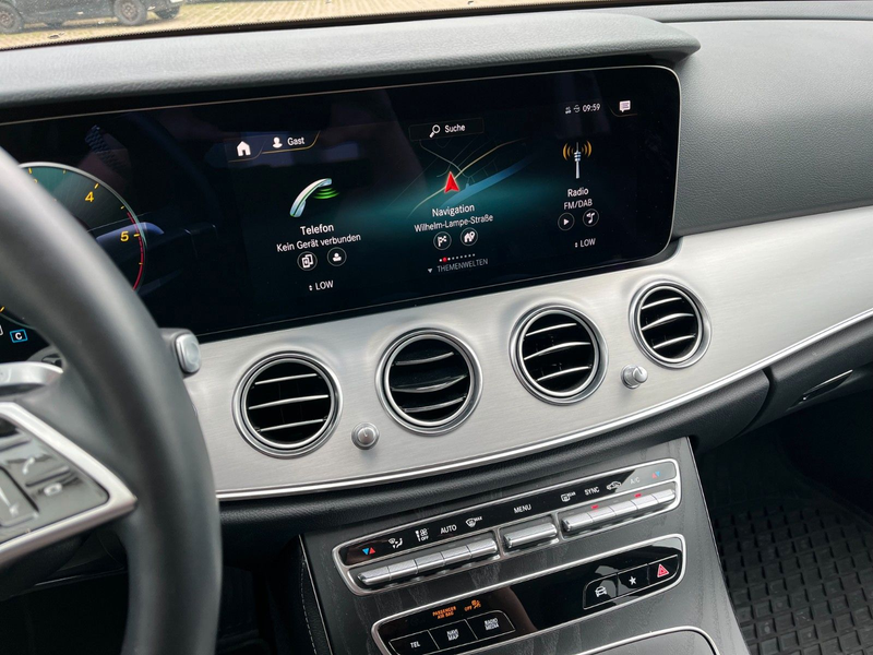 Mercedes-Benz E 200 D T-Modell Avantgarde +LED/Leder/Navi+ — photo 8