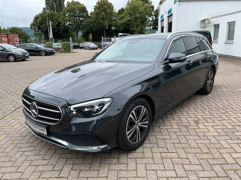 Mercedes-Benz E 200 D T-Modell Avantgarde +LED/Leder/Navi+ — photo 3
