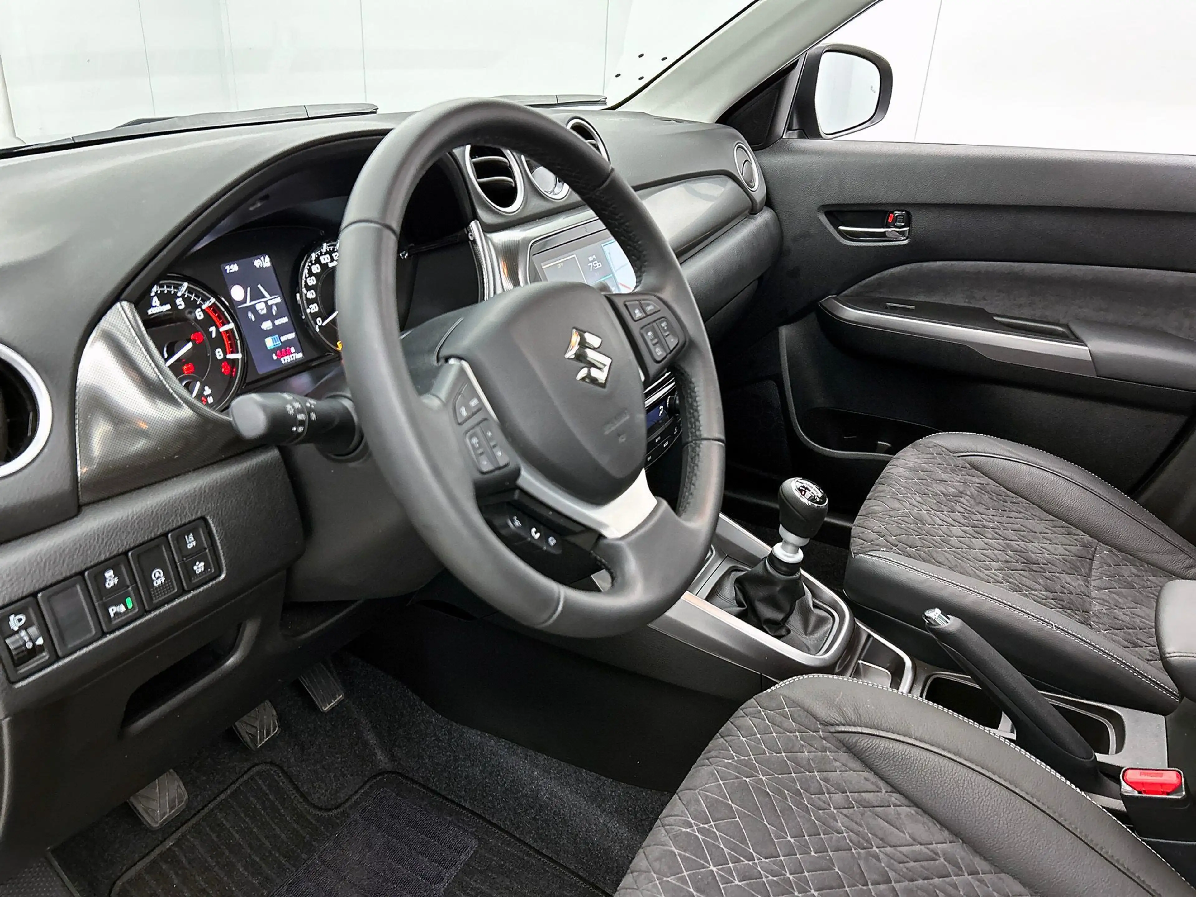 Suzuki Vitara 1.4 Boosterjet Style Smart Hybrid | Adaptive Cruis — photo 14