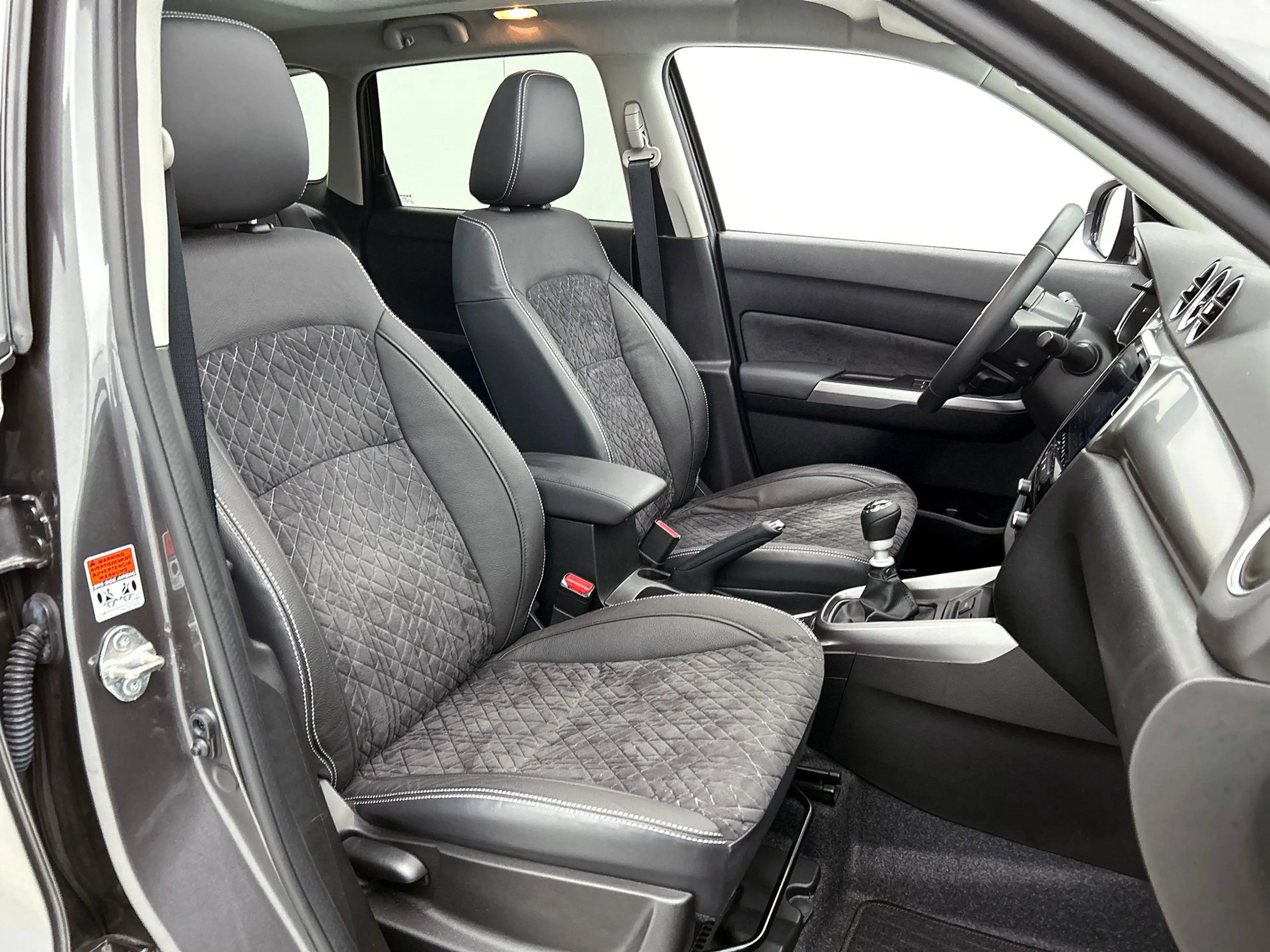 Suzuki Vitara 1.4 Boosterjet Style Smart Hybrid | Adaptive Cruis — photo 12