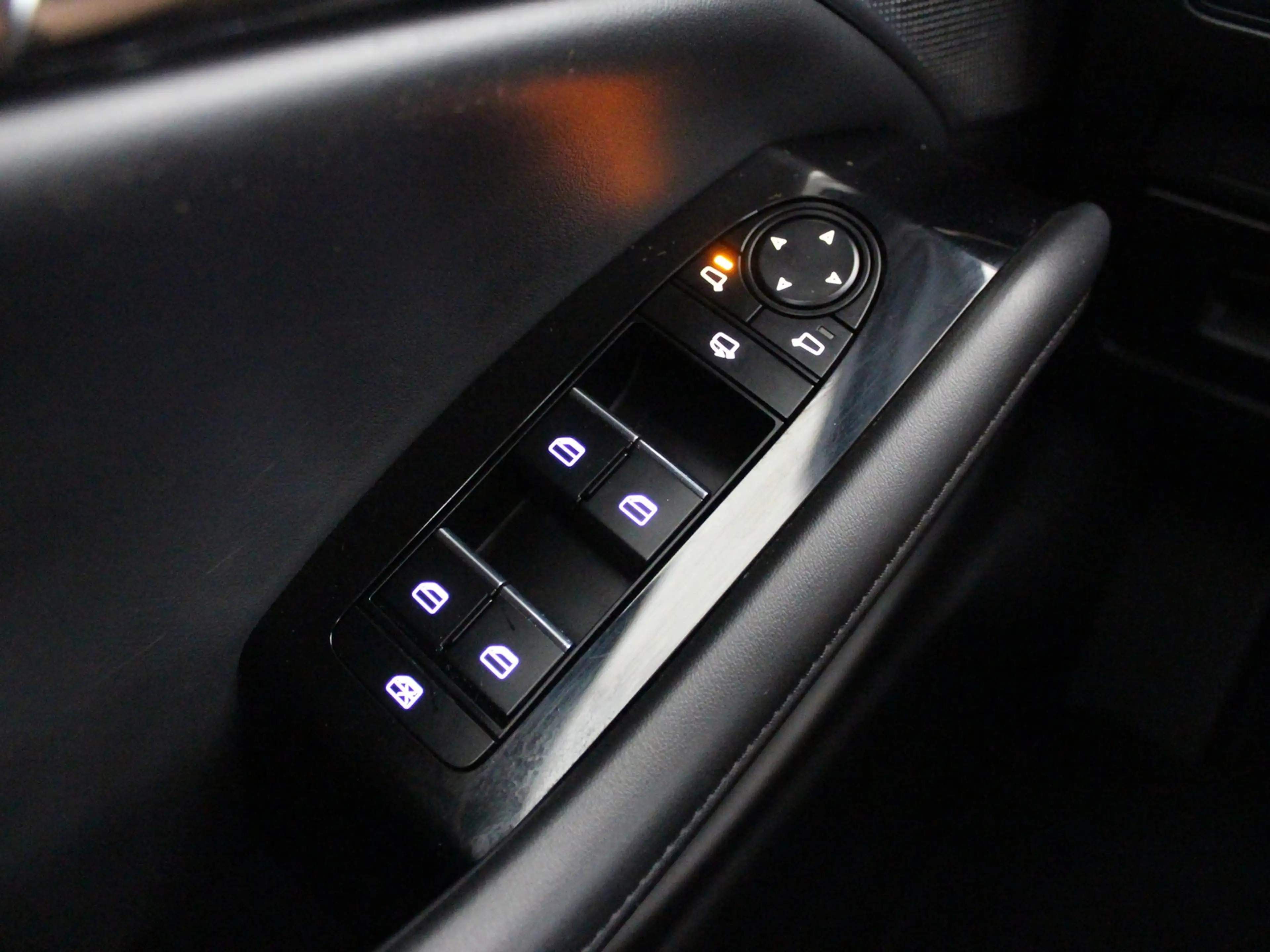 Mazda 3 2.0 e-SkyActiv-X M Hybrid 186 Luxury | Clima | Cam — photo 10