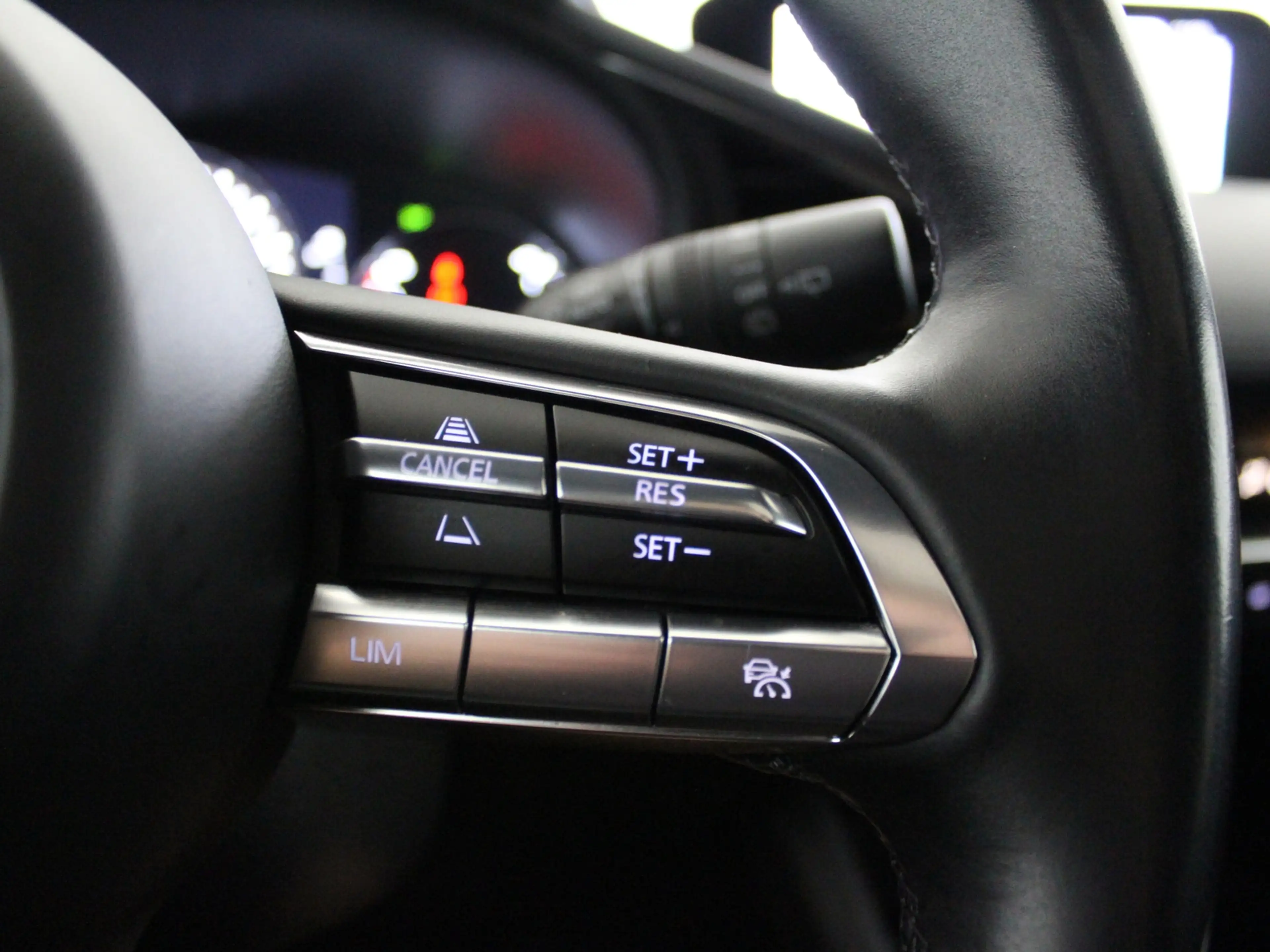 Mazda 3 2.0 e-SkyActiv-X M Hybrid 186 Luxury | Clima | Cam — photo 11