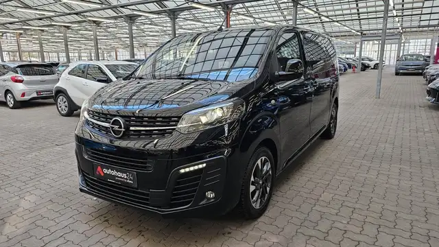 Opel Zafira view 3