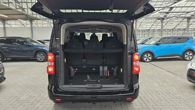 Opel Zafira view 6
