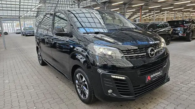 Opel Zafira main image