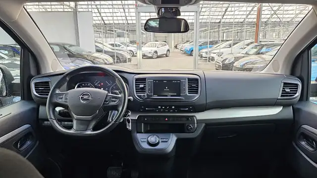 Opel Zafira view 9