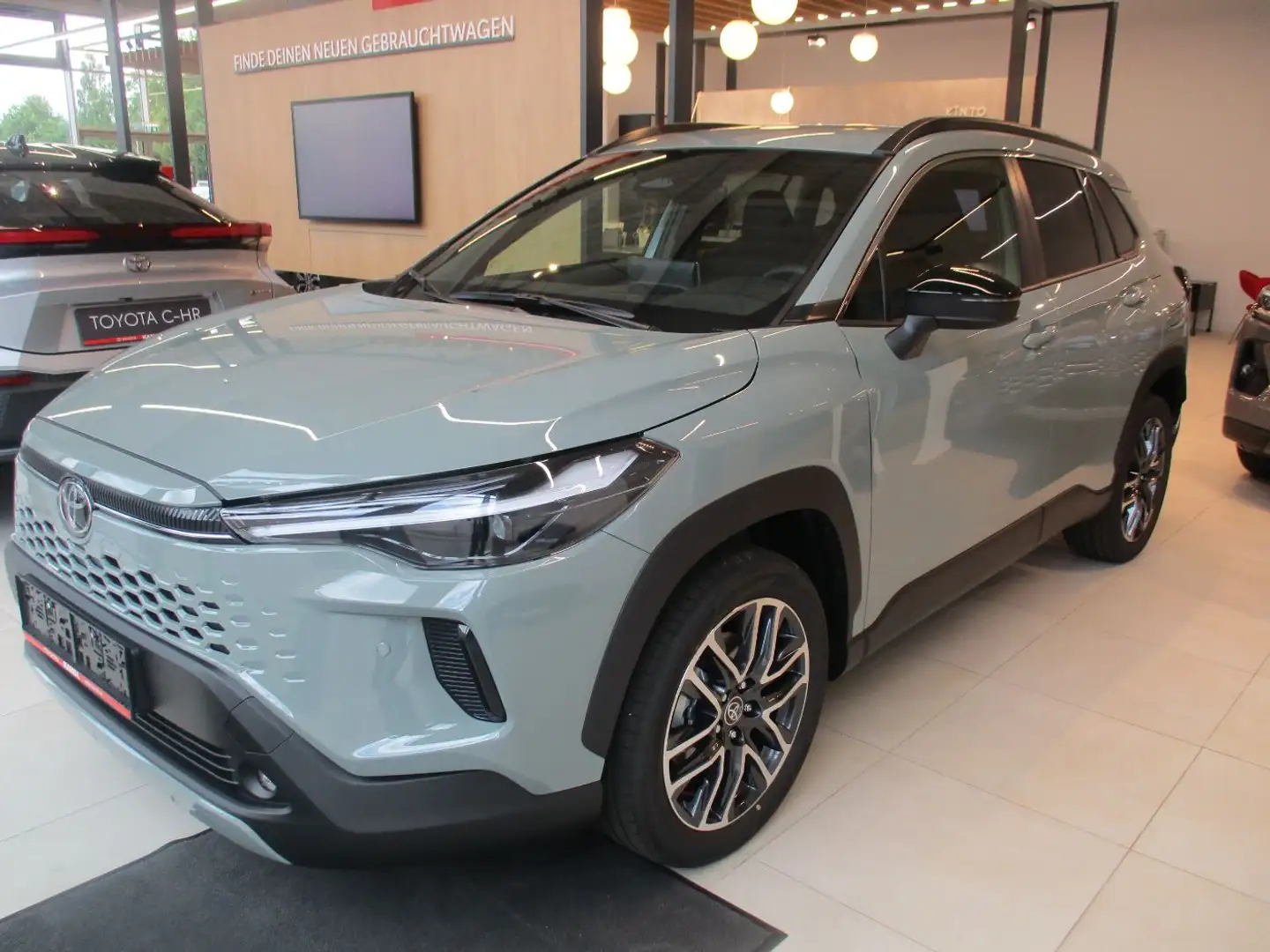 Toyota Corolla Cross 1.8 FWD Active Drive ACC+LED+Navi Grün - 2