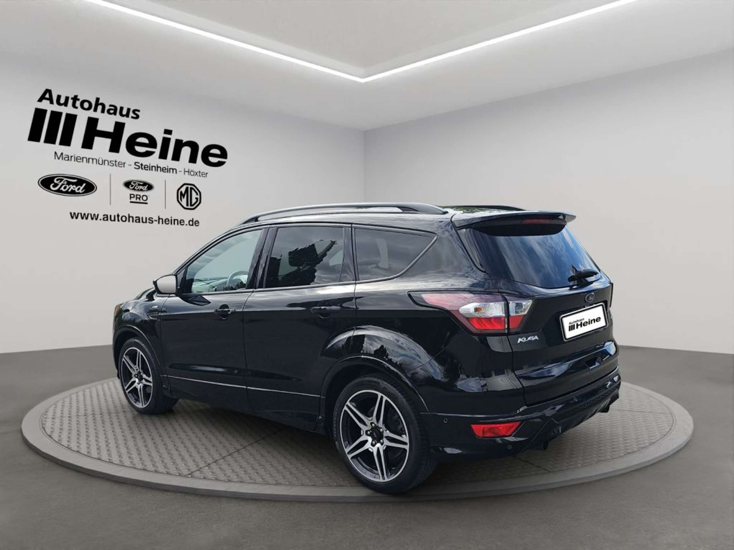 Fahrzeugabbildung Ford Kuga 1.5 EcoBoost ST-Line *NAVI*19-LM*AHK-KEY-FREE* - mit KI generiert/bearbeitet