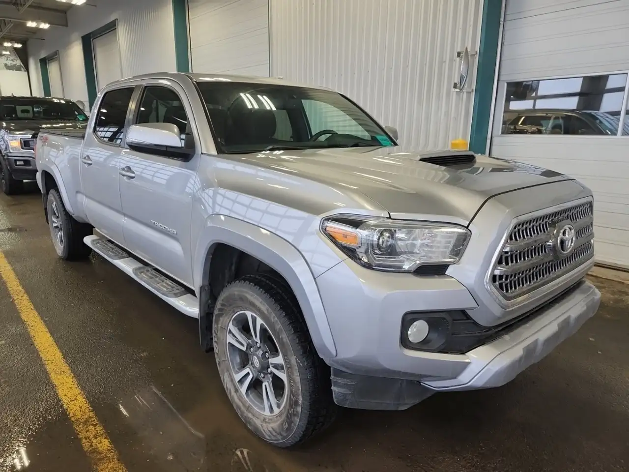 Toyota Tacoma снимка Toyota Tacoma