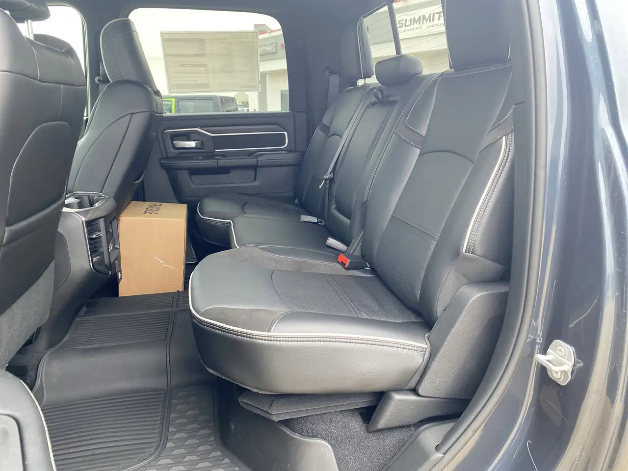 RAM 3500 снимка RAM 3500