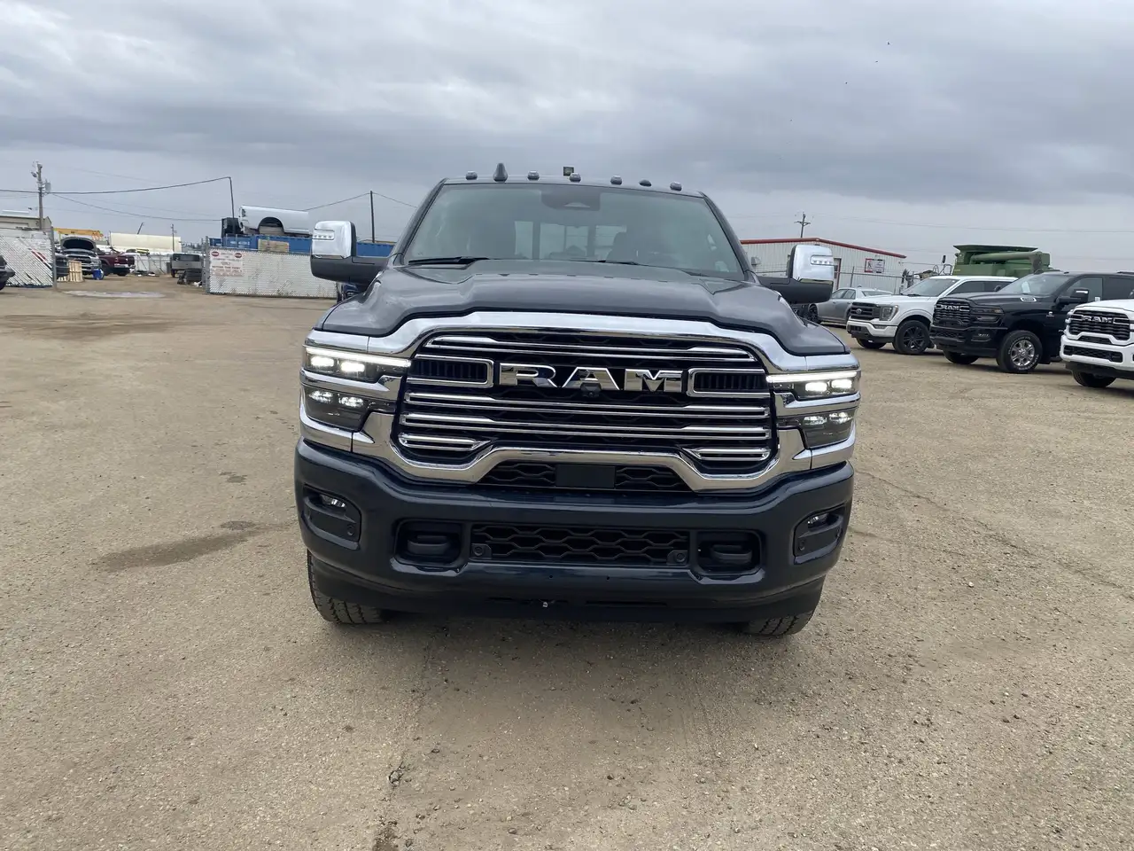 RAM 3500 снимка RAM 3500