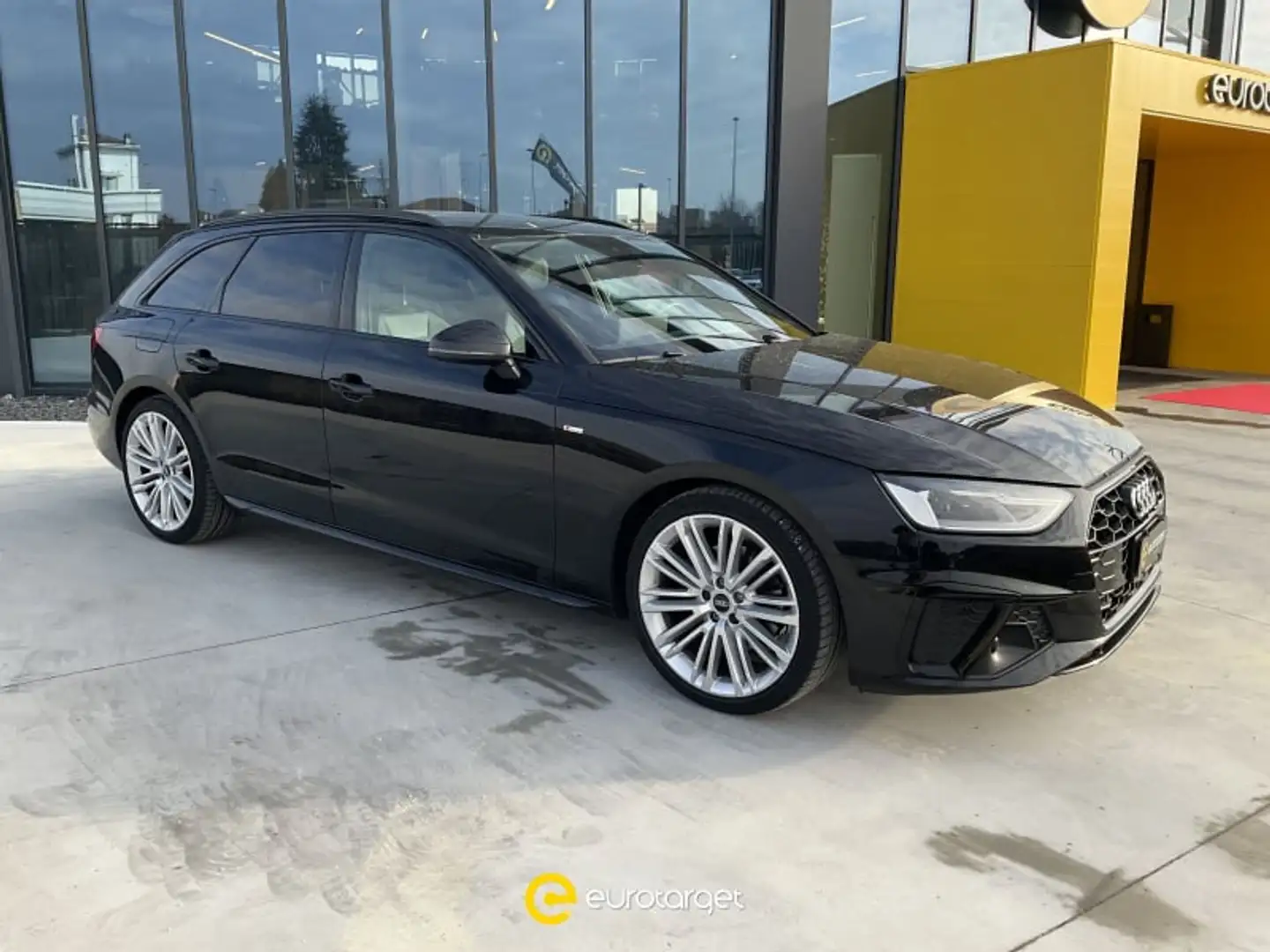 Audi A4 Avant 35 TDI/163 CV S tronic S line edition Nero - 1