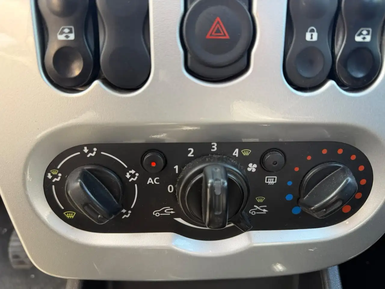 Dacia Sandero Sandero Stepway — photo 12