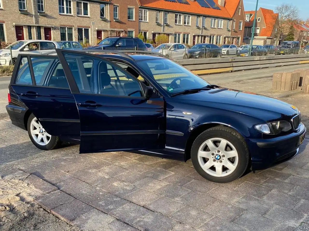 BMW 330 318i, foto 5