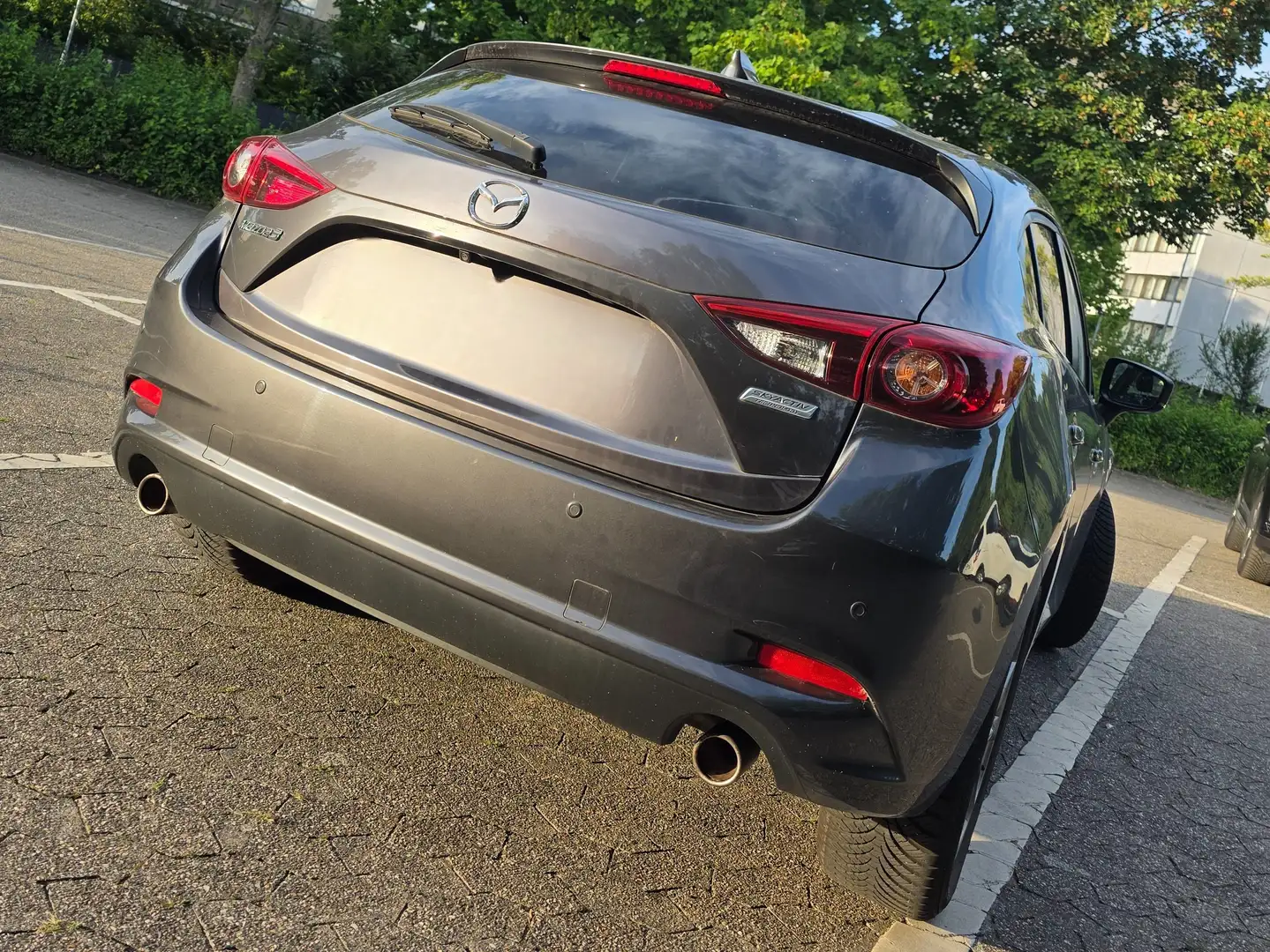 Mazda 3 3 SKYACTIV-G 120 Signature Grau - 2