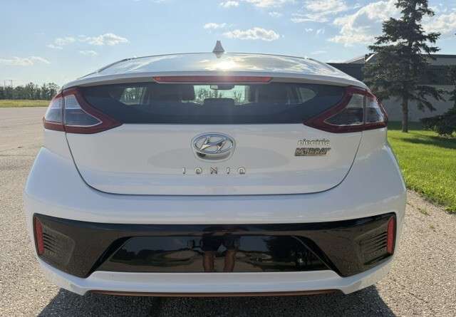 2019 Hyundai IONIQ ULTIMATE LOW KM LOCAL TRADE — снимка 1