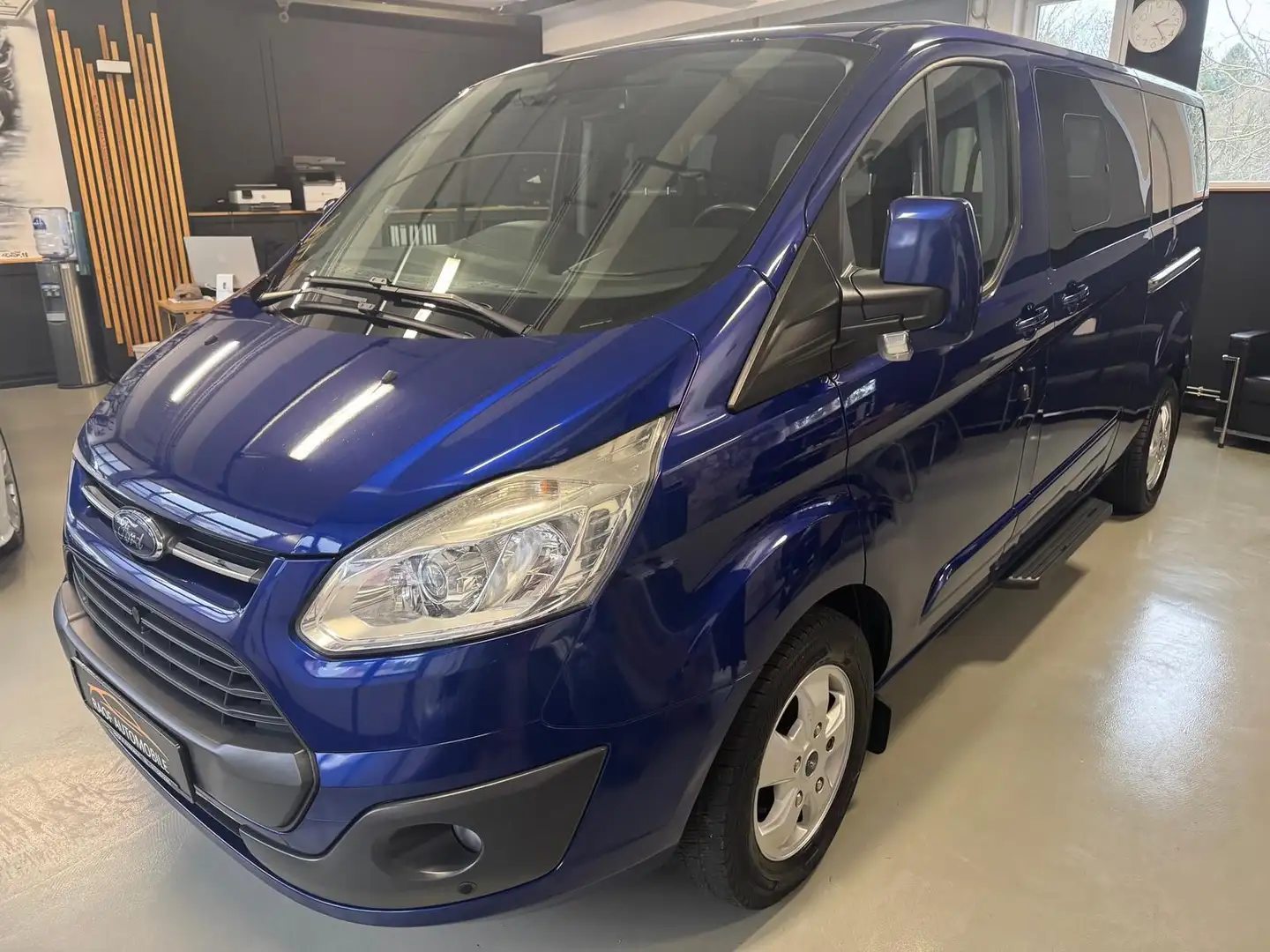 Ford Tourneo Custom 310 L2 Titanium 2.0 8 SITZER NAVI Blau - 1