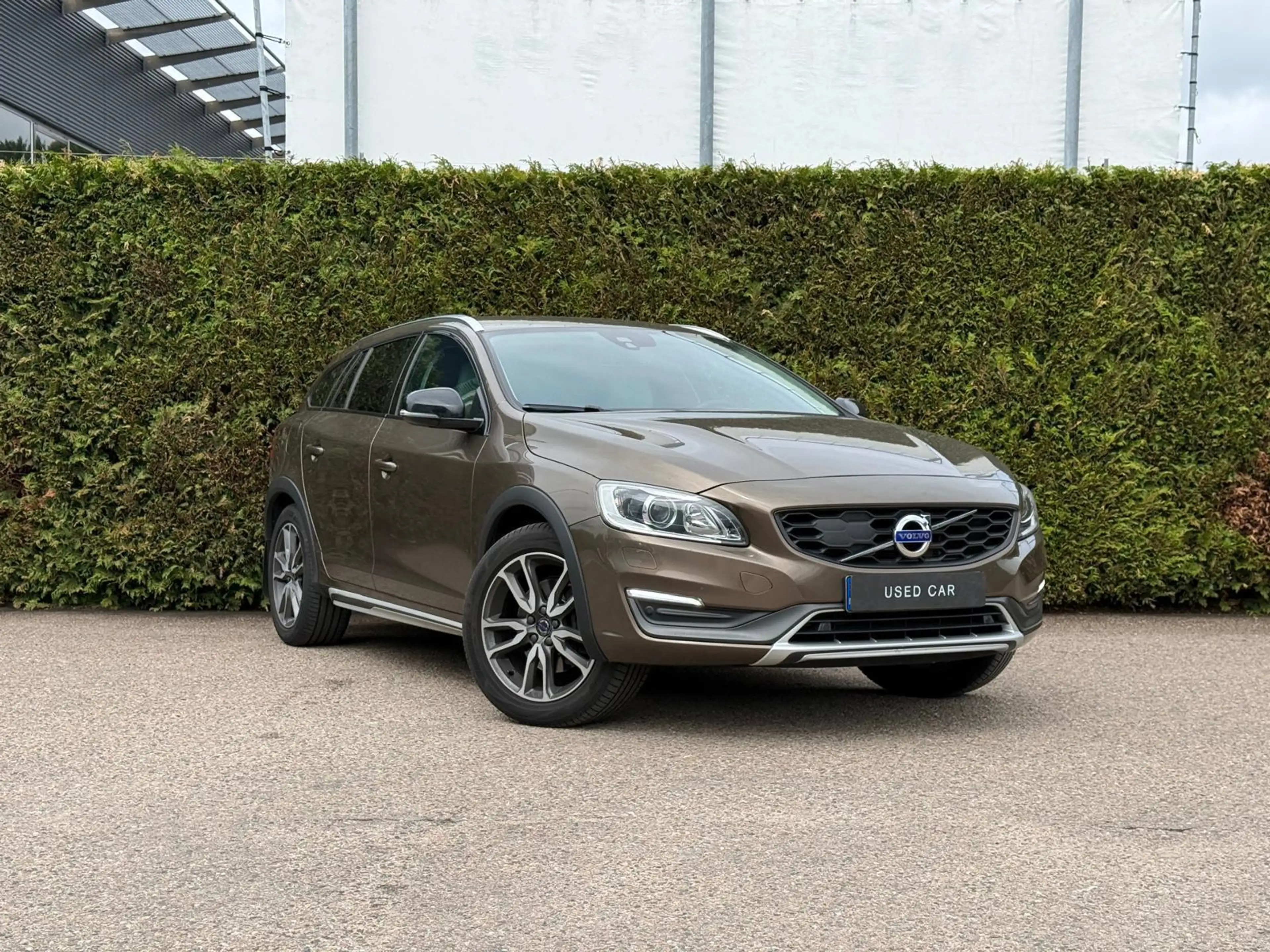Volvo V60 Cross Country 2.0 T5 Summum — photo 7