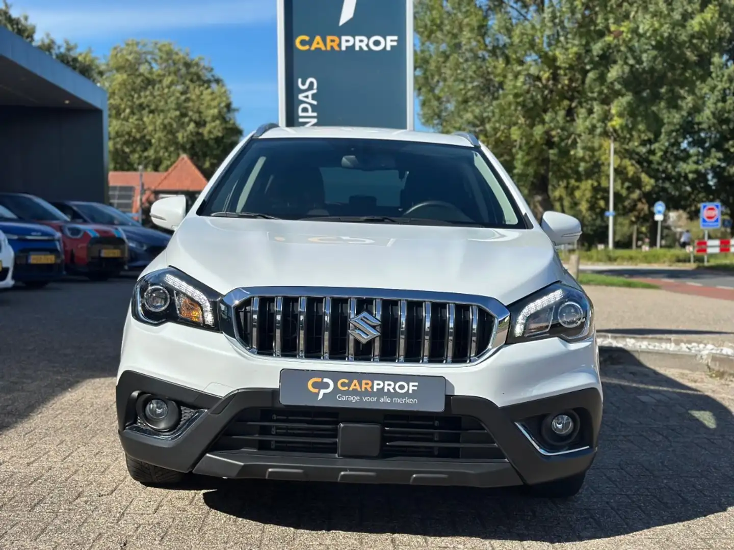 Suzuki SX4 S-Cross 1.0 Boosterjet Automaat Select '' Allseasonbanden Bílá - 2