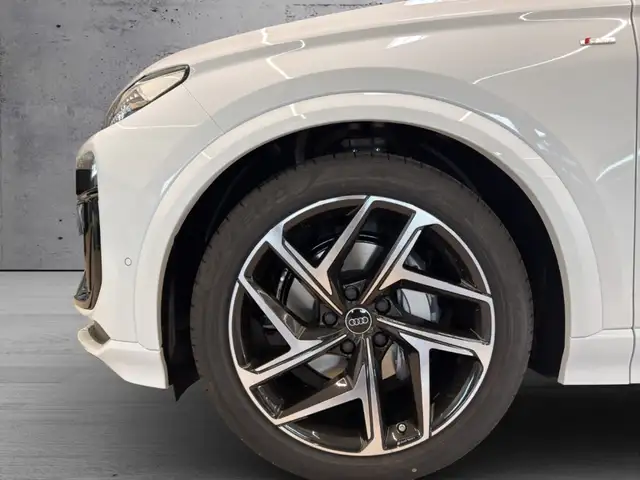 Audi Q6 E-Tron view 4