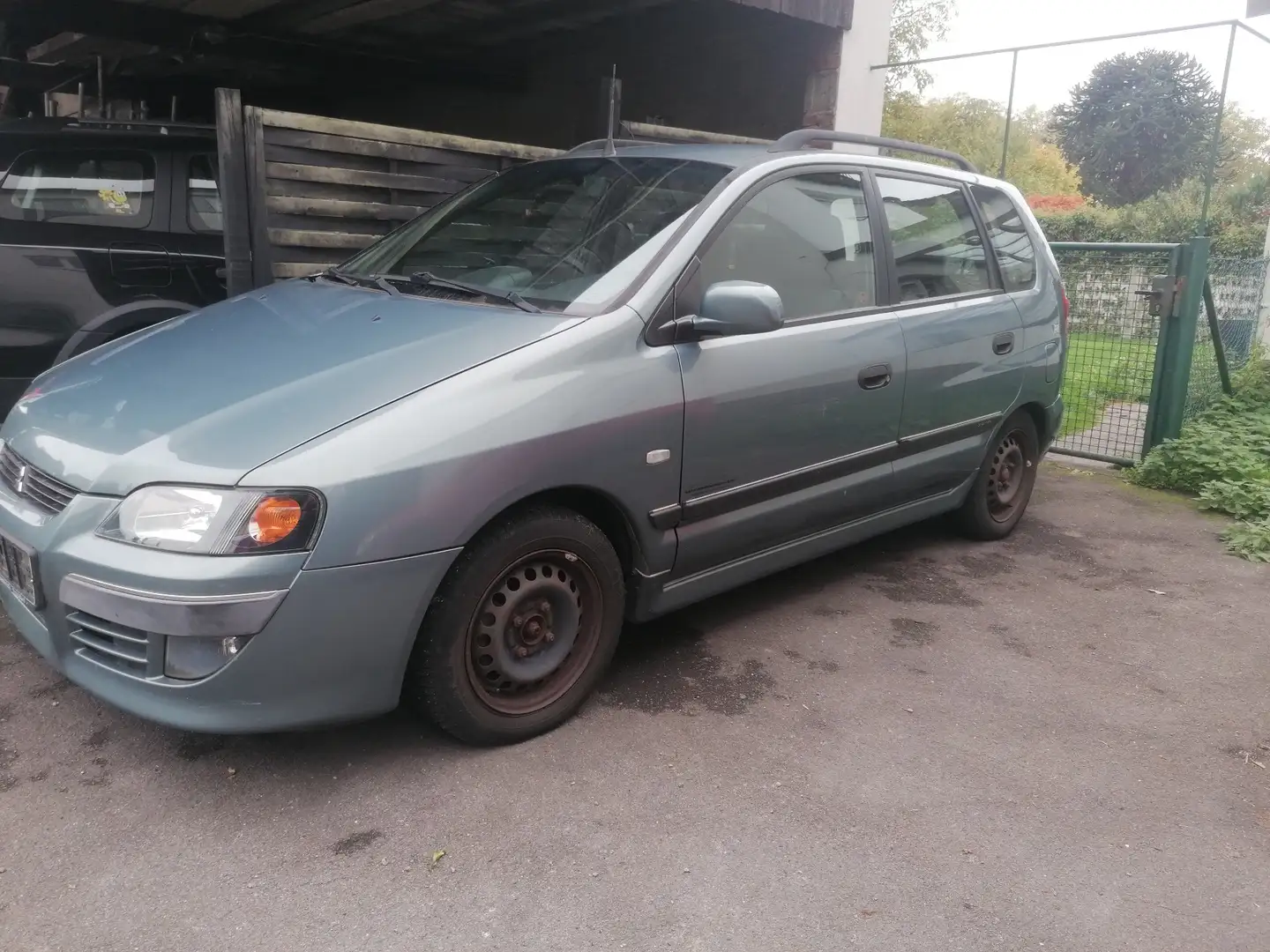 Mitsubishi Space Star 1.8 Automatik Anhängerkupplung 8 Fach bereift - 1