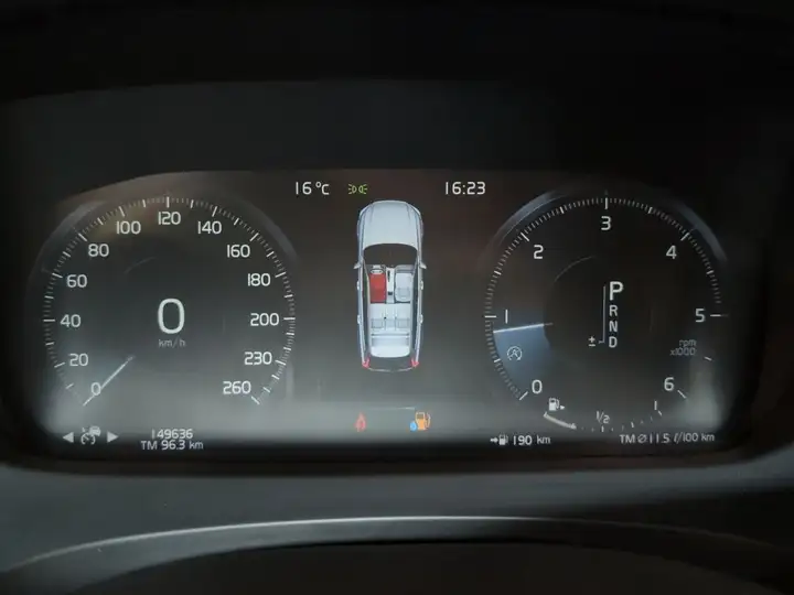Volvo V90 Cross Country 2021, foto 14
