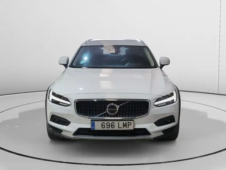 Volvo V90 Cross Country 2021, foto 5