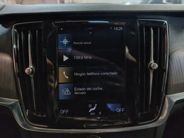 Volvo V90 Cross Country 2021, foto 15