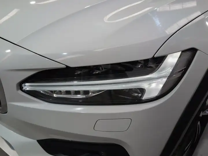 Volvo V90 Cross Country 2021, foto 24