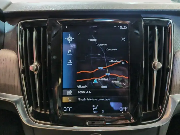 Volvo V90 Cross Country 2021, foto 17