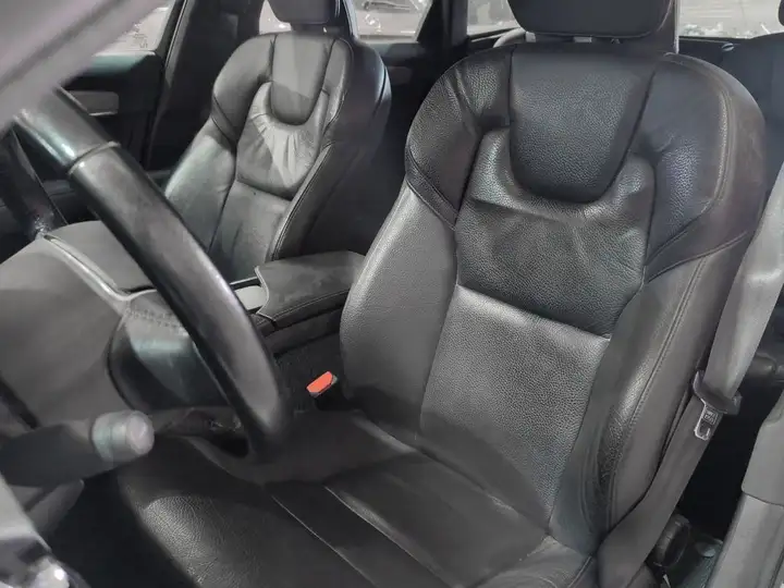 Volvo V90 Cross Country 2021, foto 21