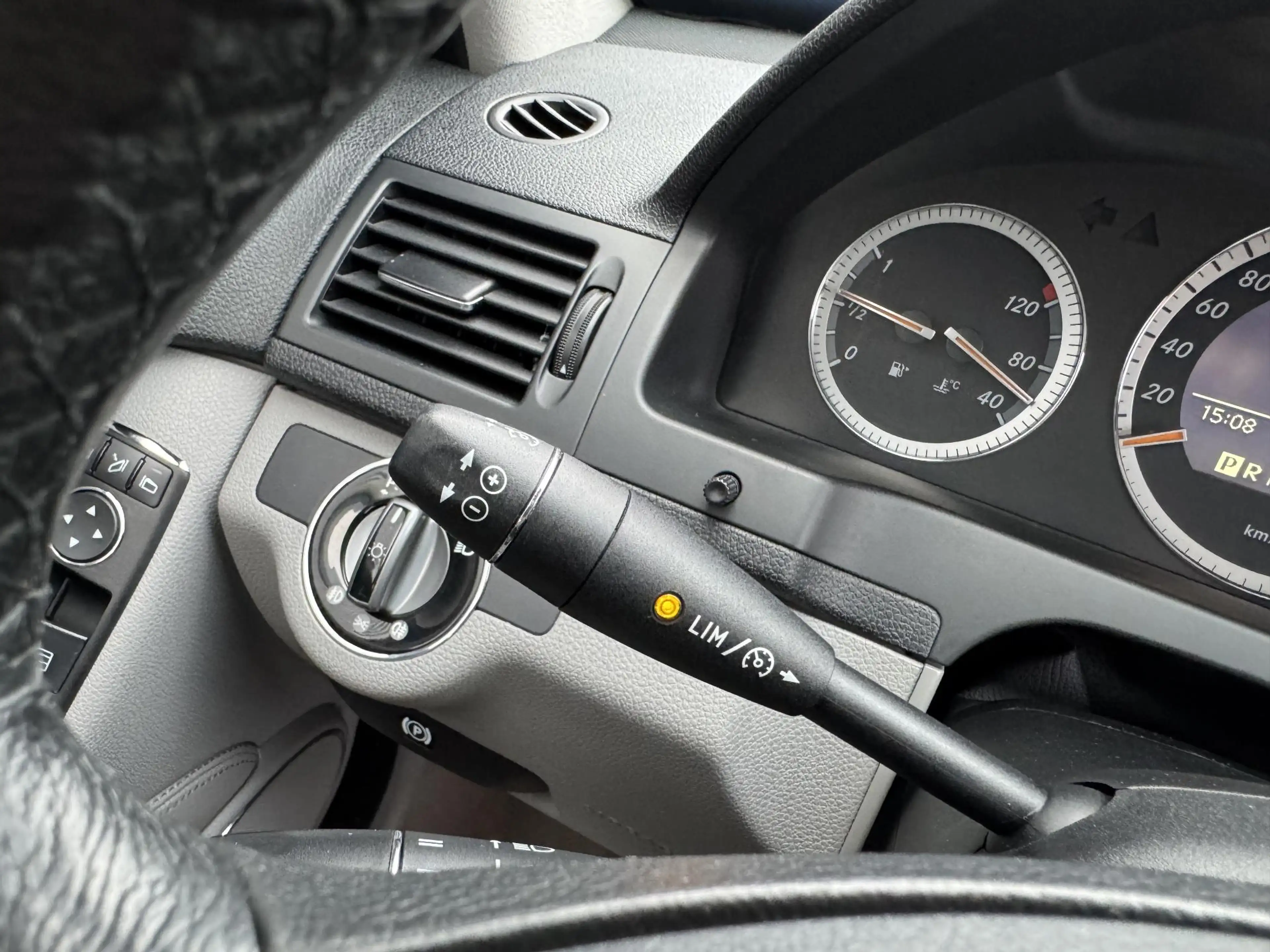 Mercedes-Benz C 350 Elegance Automaat/Gepanserd B4/Alleen Export!!! — photo 25