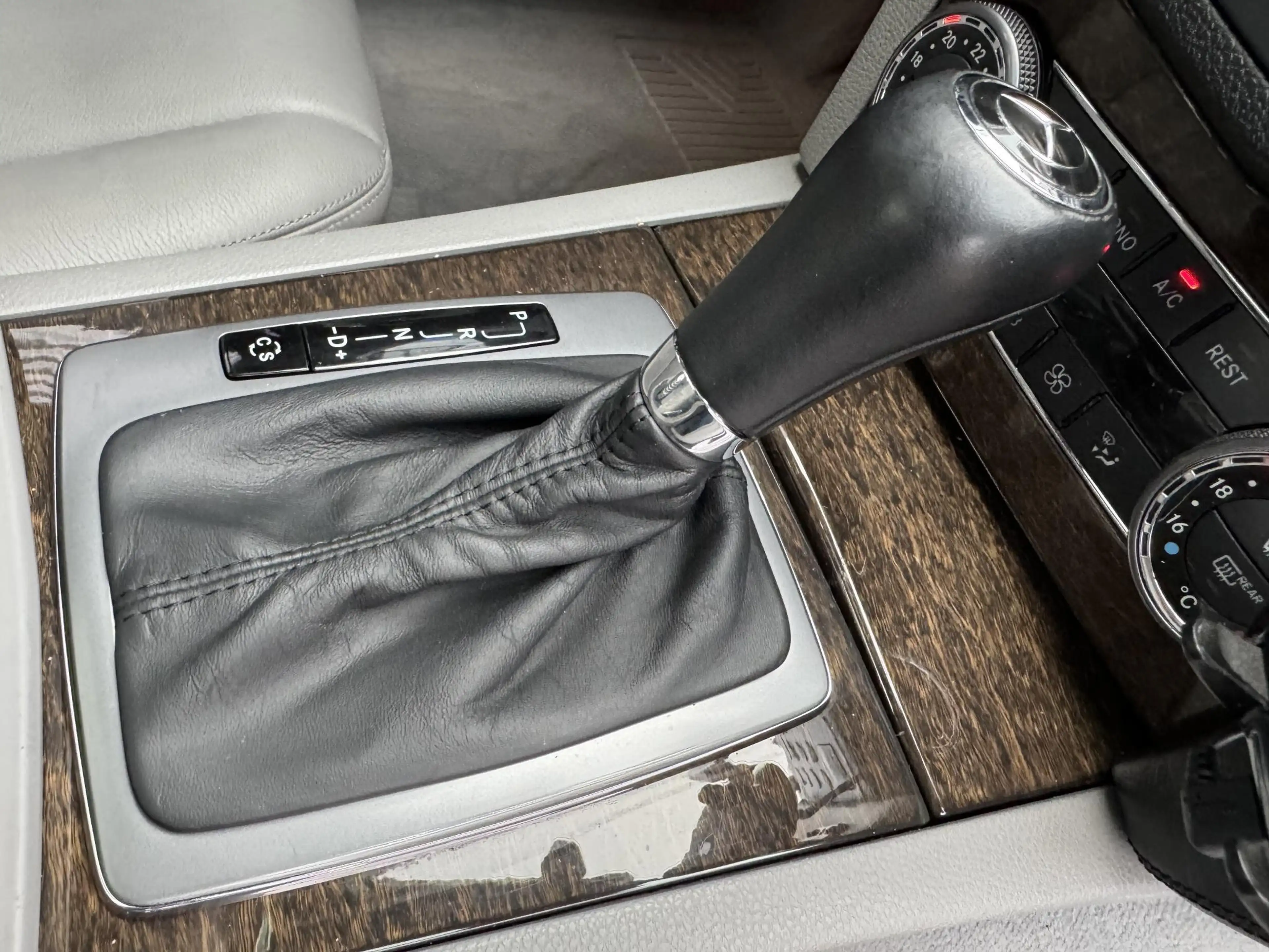 Mercedes-Benz C 350 Elegance Automaat/Gepanserd B4/Alleen Export!!! — photo 16