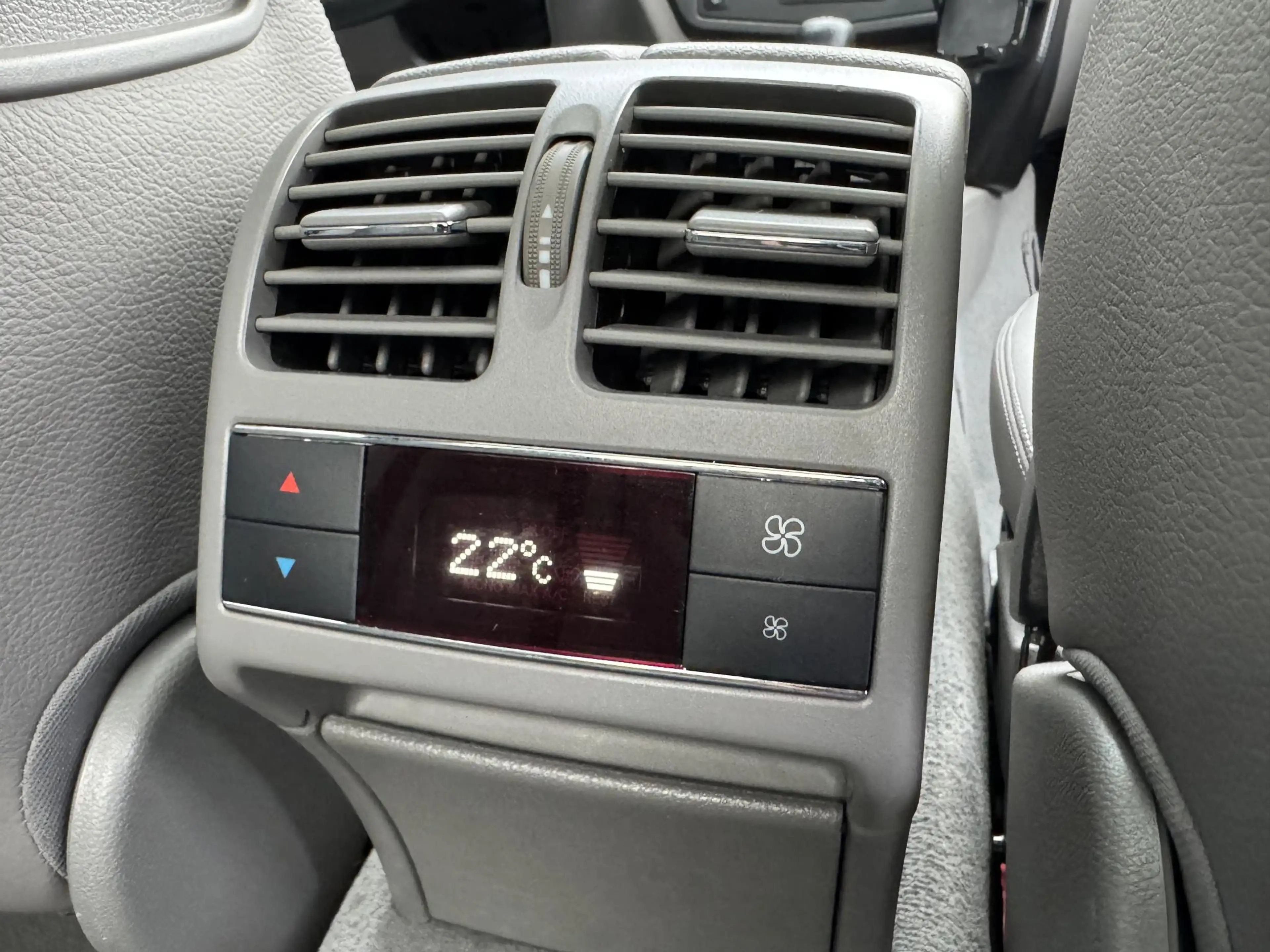 Mercedes-Benz C 350 Elegance Automaat/Gepanserd B4/Alleen Export!!! — photo 34