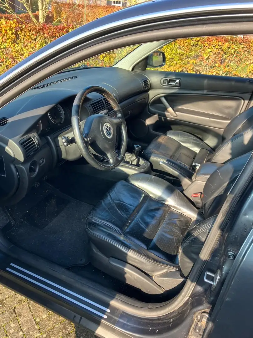 Volkswagen Passat Variant 2.0 Highline - 2