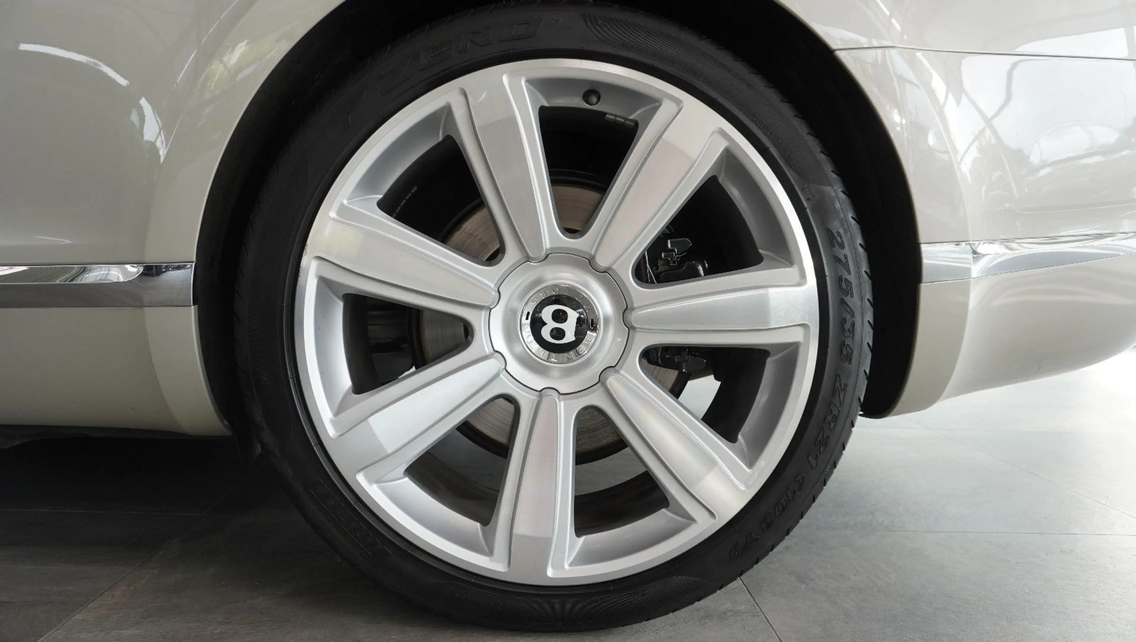 Bentley Continental GTC 6.0 W12*EXCLUSIVE*LIEBHABER — photo 11
