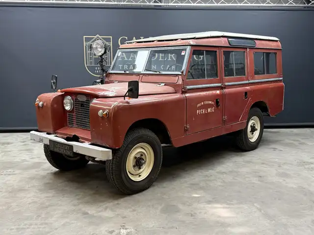 Land Rover Series 109 IIA "Feuerwehr Mannschaftswagen" In highly ori