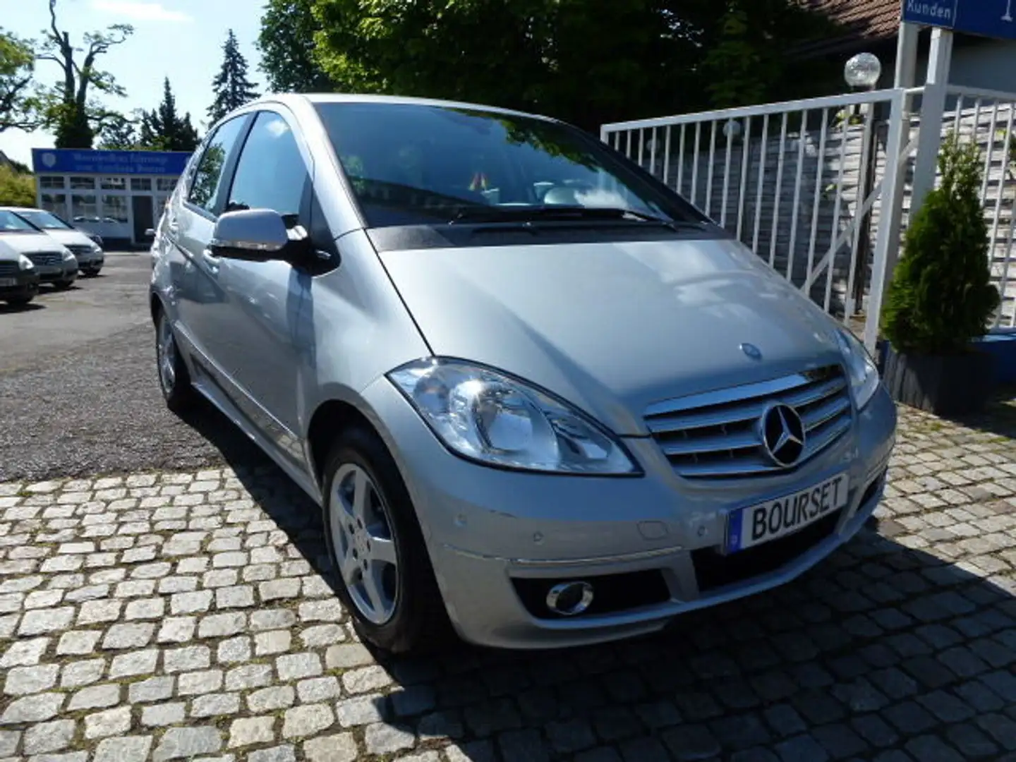 Mercedes-Benz A 160 AVANTGARDE Autom-Klima-62 TKM-Sitzheizung aktiver Argent - 2