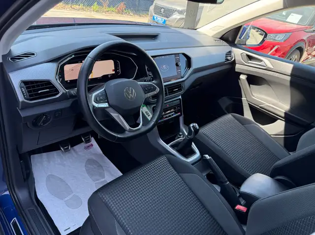 Volkswagen T-Cross view 14