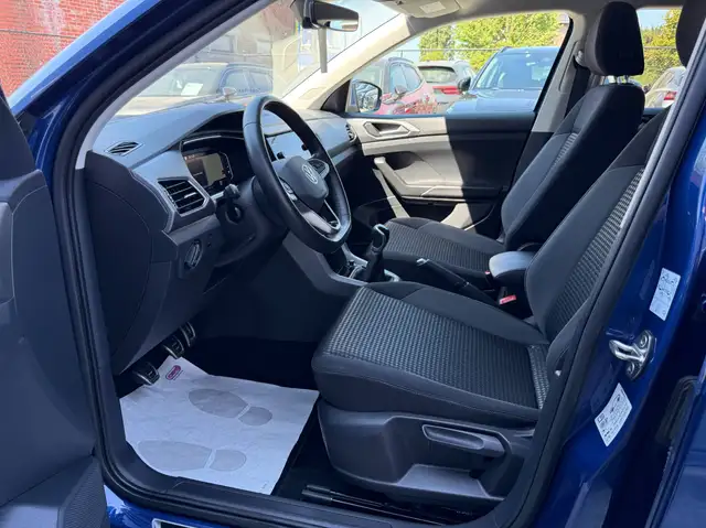 Volkswagen T-Cross view 13
