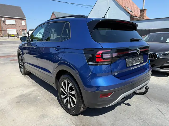 Volkswagen T-Cross view 7